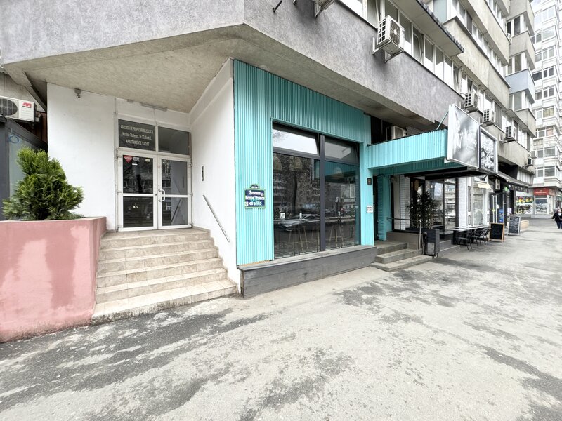 Piata Victoriei, Bd. Nicolae Titulescu.