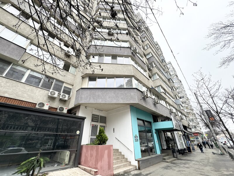 Piata Victoriei, Bd. Nicolae Titulescu.